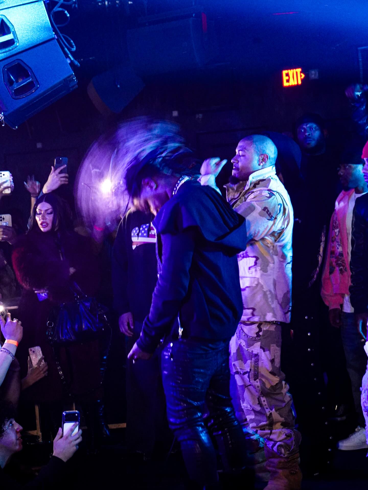 KEN CARSON CLUB PERFORMANCE🖤💜 HOSTED BY @traprav3 & @myplotsapp ❗️POURED MY LIFE INTO THESE SORRY 4 DA WAIT�
