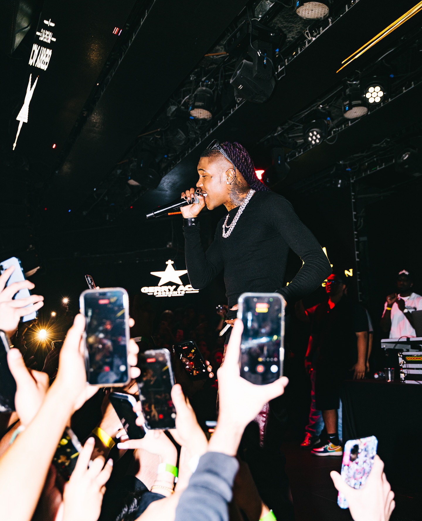 Shots for @destroylonely from last night 🔥 All Shot and edited by me. Message me for usage. 📸 #laphotographe