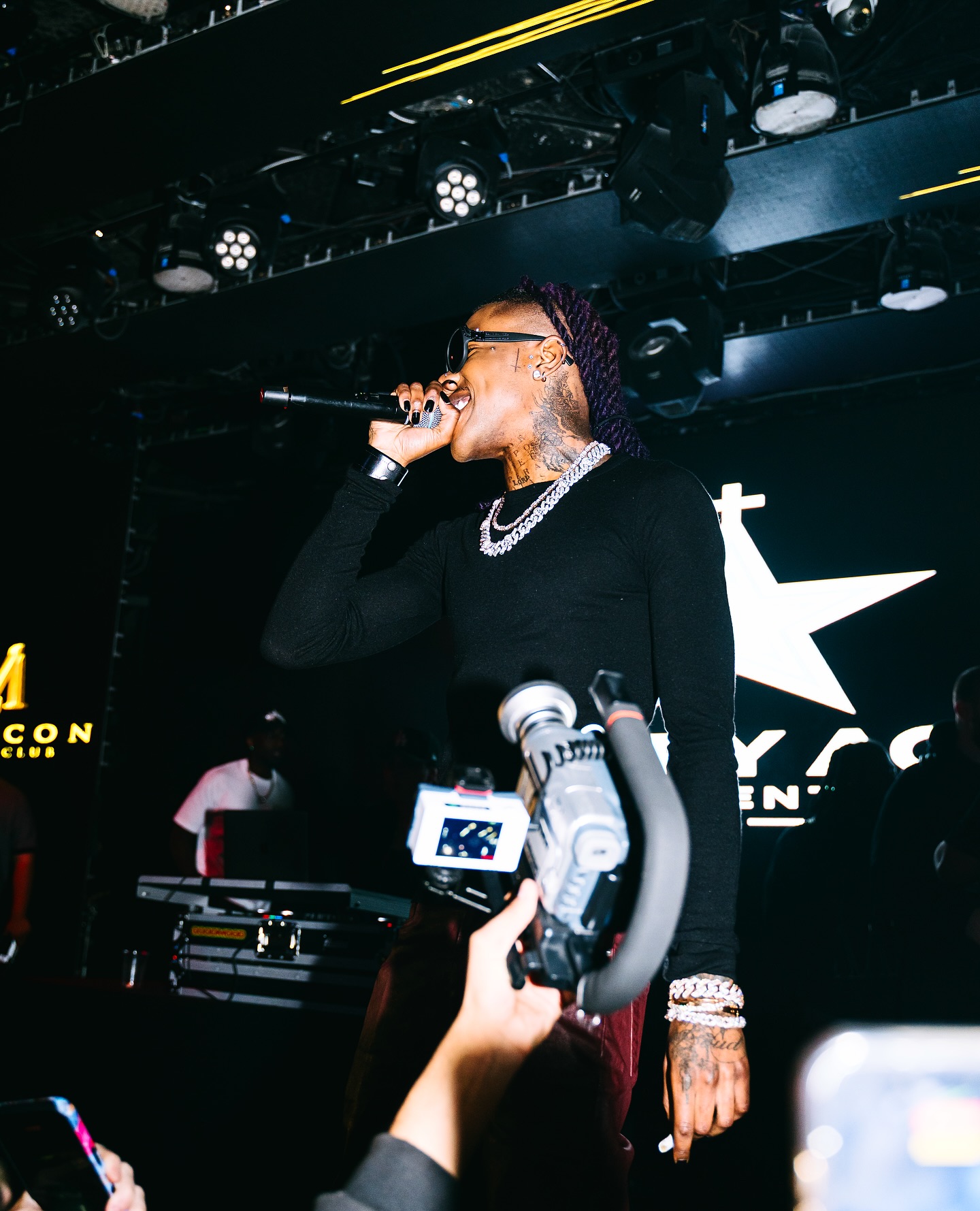 Shots for @destroylonely from last night 🔥 All Shot and edited by me. Message me for usage. 📸 #laphotographe
