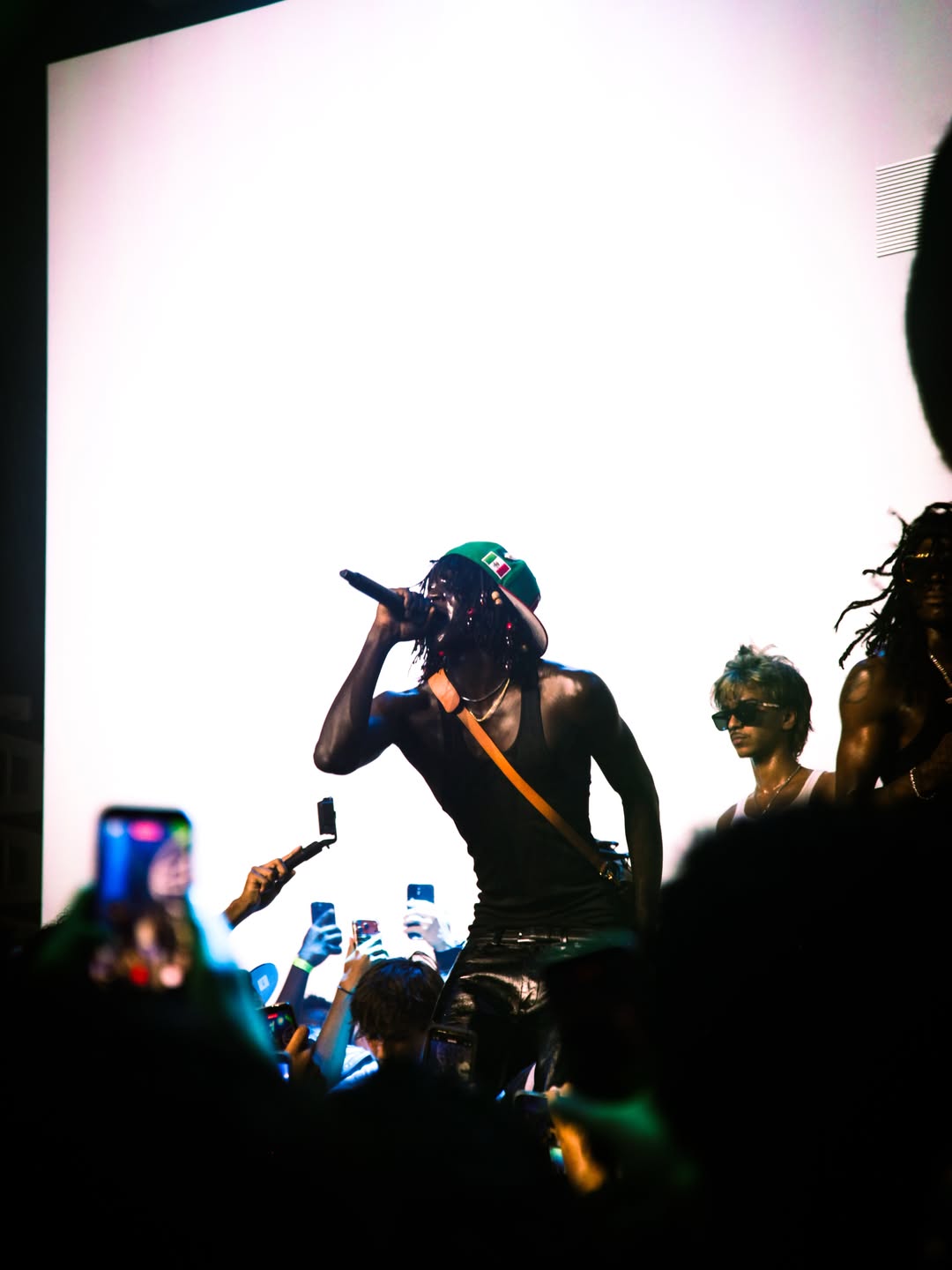 Photos of @tezzus @p3ezy @yungfazo @southsidesilhouette at Tezzus show in Los Angeles Thank you @avantegardian